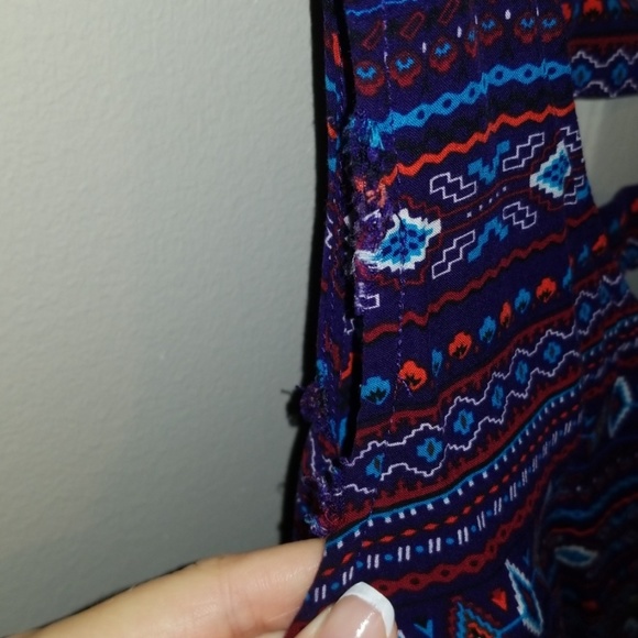 Forever 21 multi Aztec design - Picture 6 of 6